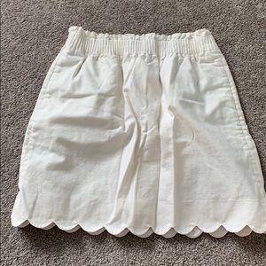 WHITE SCALLOPED SKIRT